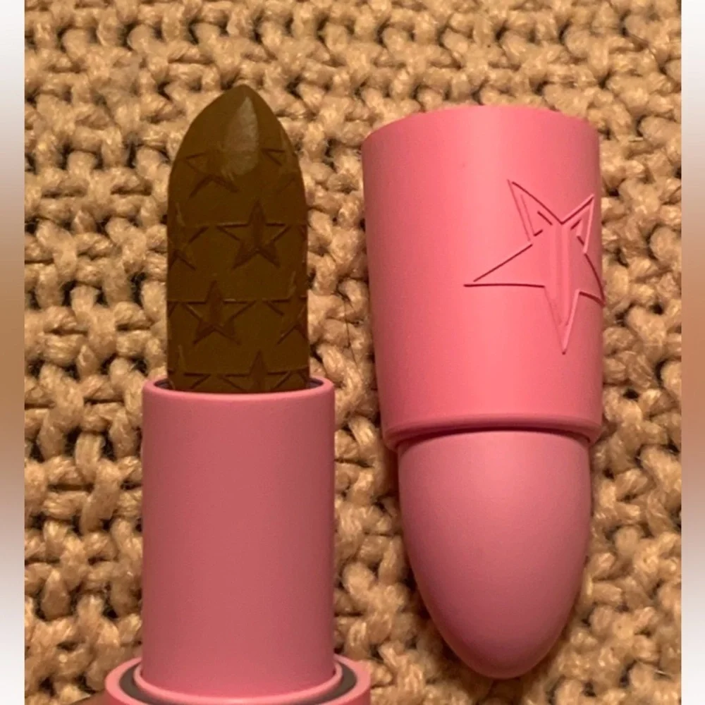 Jeffree Star Velvet Trap Lipstick in *Chocolate Fondue* NIB